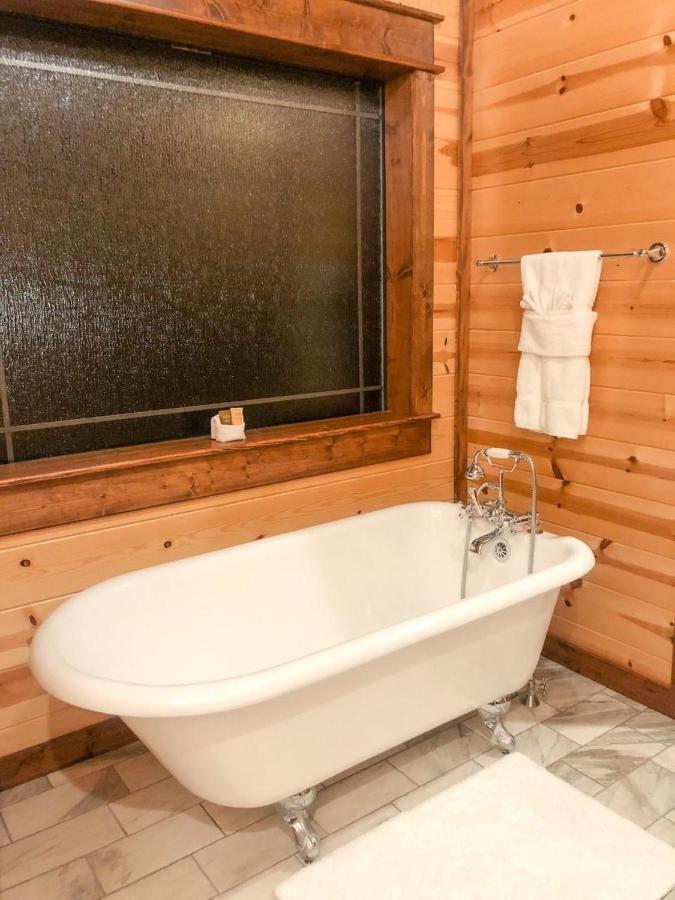 Stone Mountain Lodge 5000Sqft 6 Bed Game Room Pool Table Hot Tub Broken Bow Ngoại thất bức ảnh