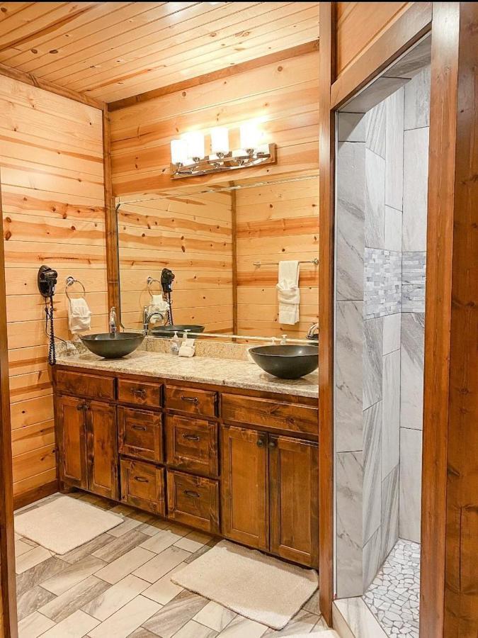 Stone Mountain Lodge 5000Sqft 6 Bed Game Room Pool Table Hot Tub Broken Bow Ngoại thất bức ảnh