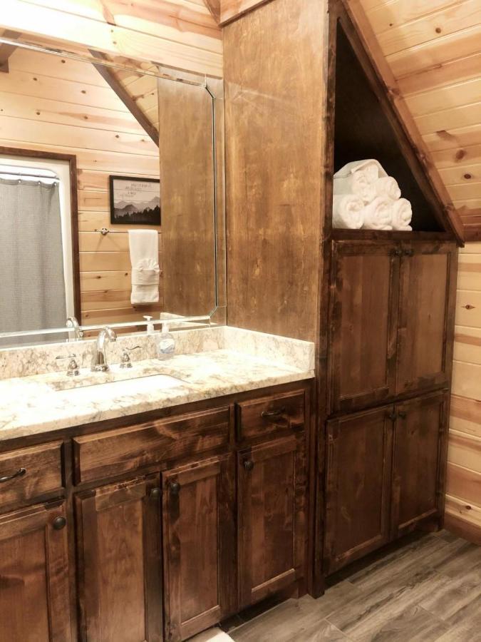Stone Mountain Lodge 5000Sqft 6 Bed Game Room Pool Table Hot Tub Broken Bow Ngoại thất bức ảnh