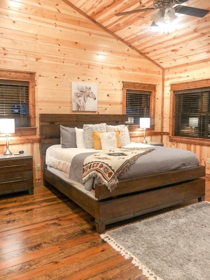 Stone Mountain Lodge 5000Sqft 6 Bed Game Room Pool Table Hot Tub Broken Bow Ngoại thất bức ảnh