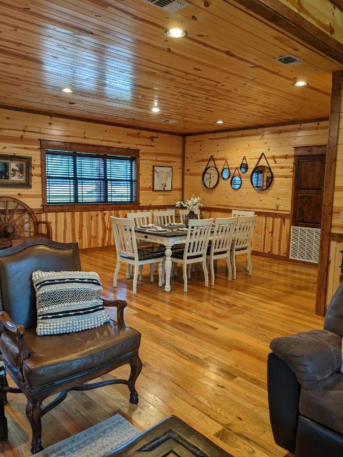 Stone Mountain Lodge 5000Sqft 6 Bed Game Room Pool Table Hot Tub Broken Bow Ngoại thất bức ảnh