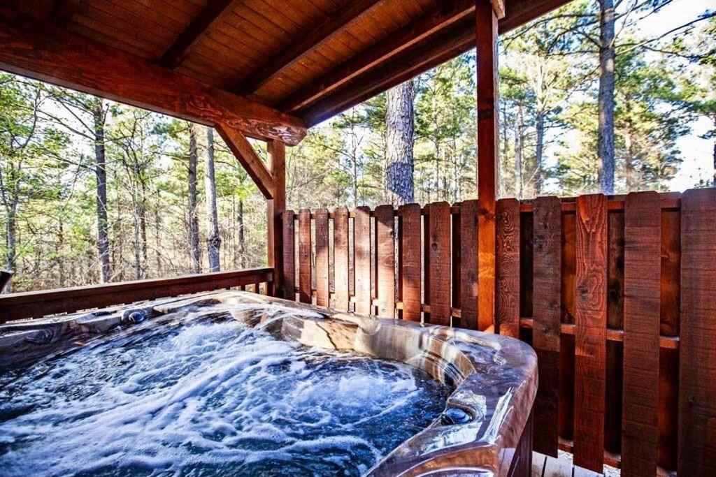 Stone Mountain Lodge 5000Sqft 6 Bed Game Room Pool Table Hot Tub Broken Bow Ngoại thất bức ảnh